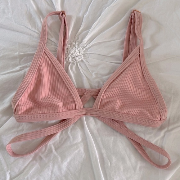 PacSun Other - ⭐️5/$25⭐️ Pacsun Pink Bikini Top